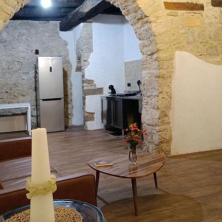 Stone House Apartment Veroli Bagian luar foto